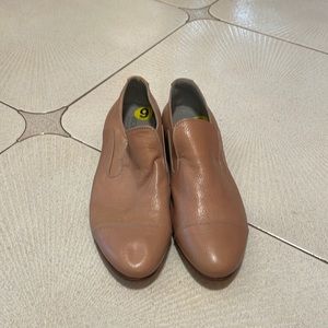 Never worn shoe all leather